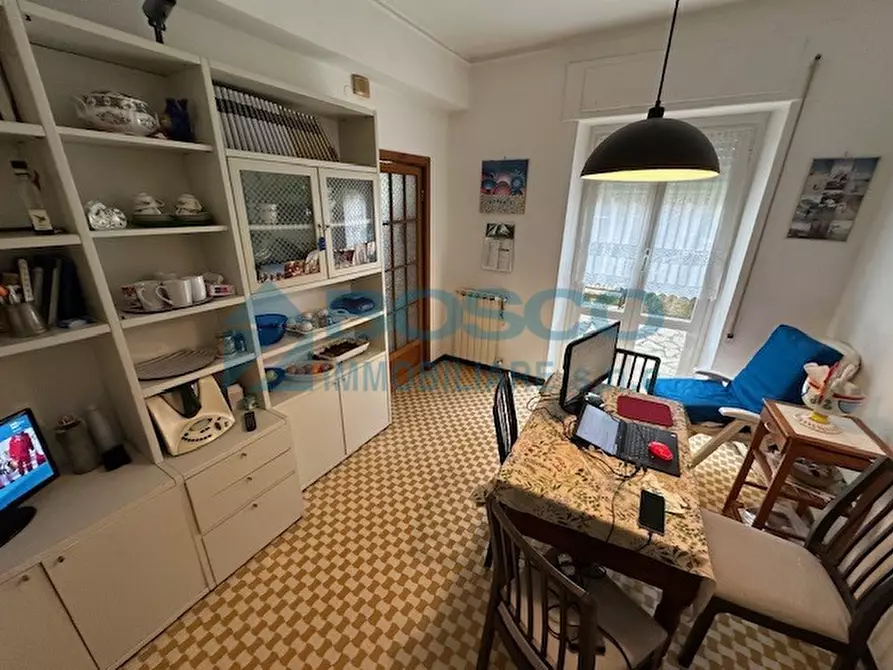 Immagine 13 di Pentalocale in vendita  in Via di Birano a La Spezia