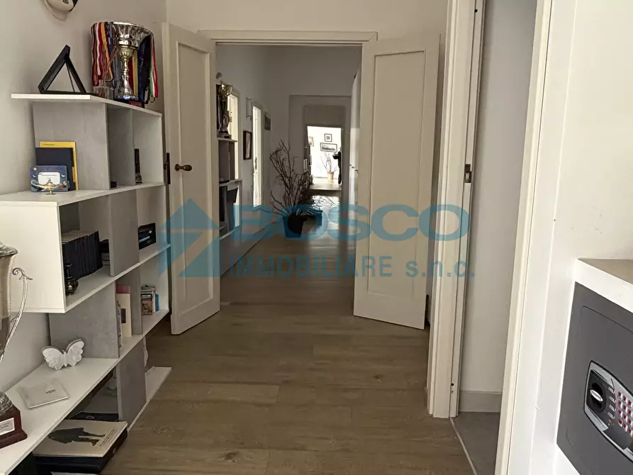 Immagine 14 di Pentalocale in vendita  in Viale Mazzini a La Spezia