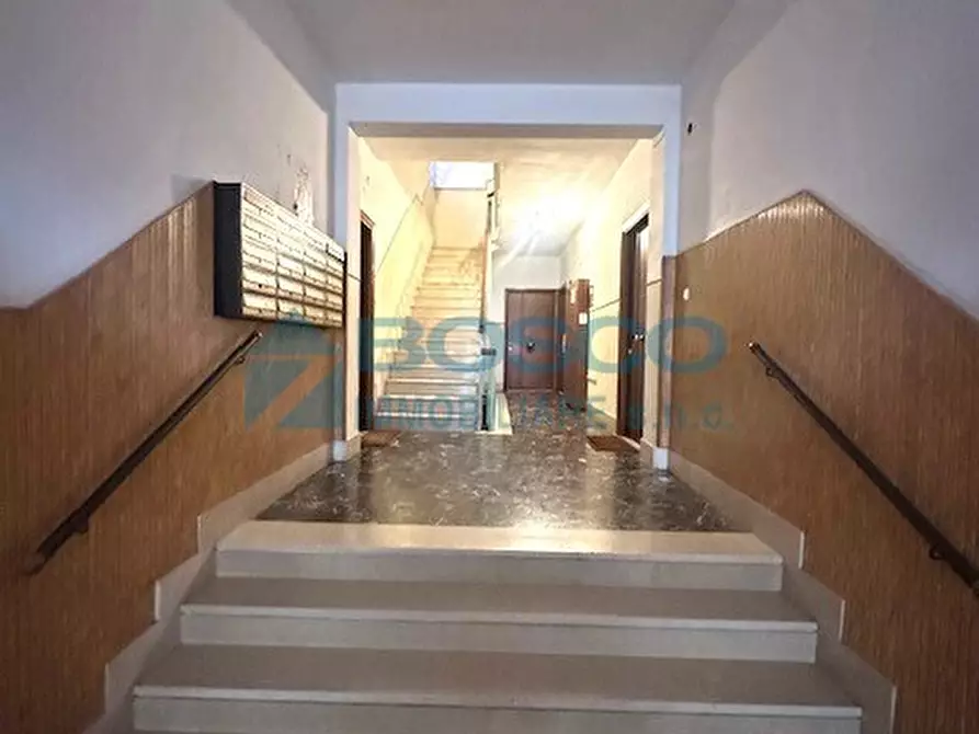 Immagine 15 di Pentalocale in vendita  in Largo Marcantone a La Spezia