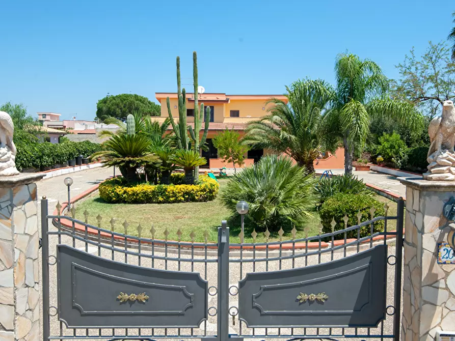 Immagine 5 di Villa in affitto  in Via Isole delle Filippine 20 a Siracusa