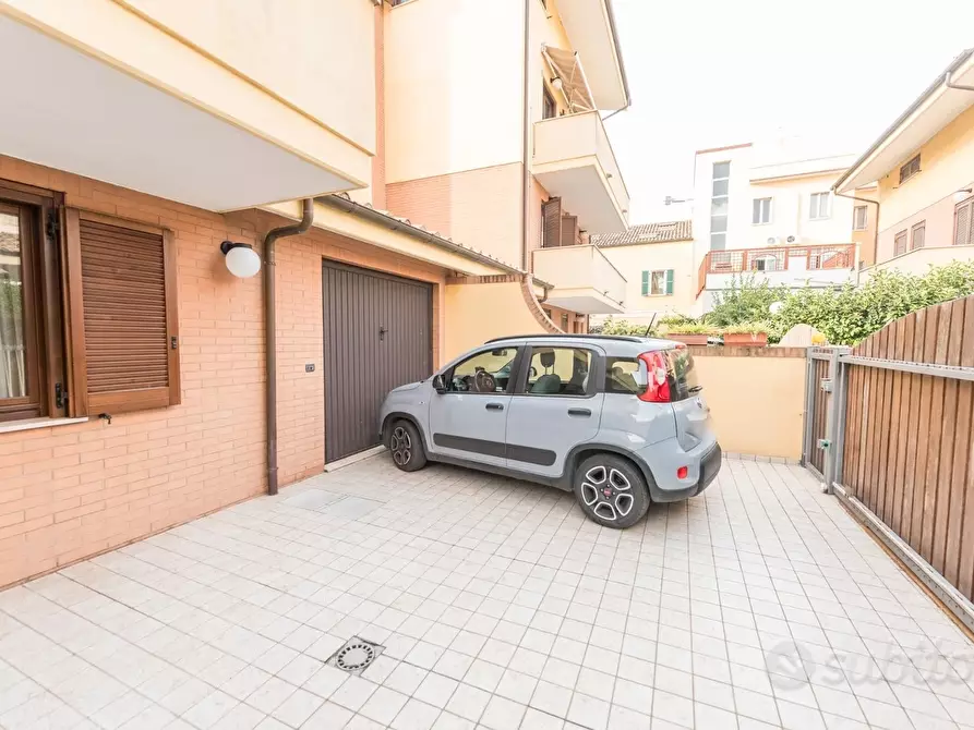 Immagine 6 di Villa in vendita  a Pescara