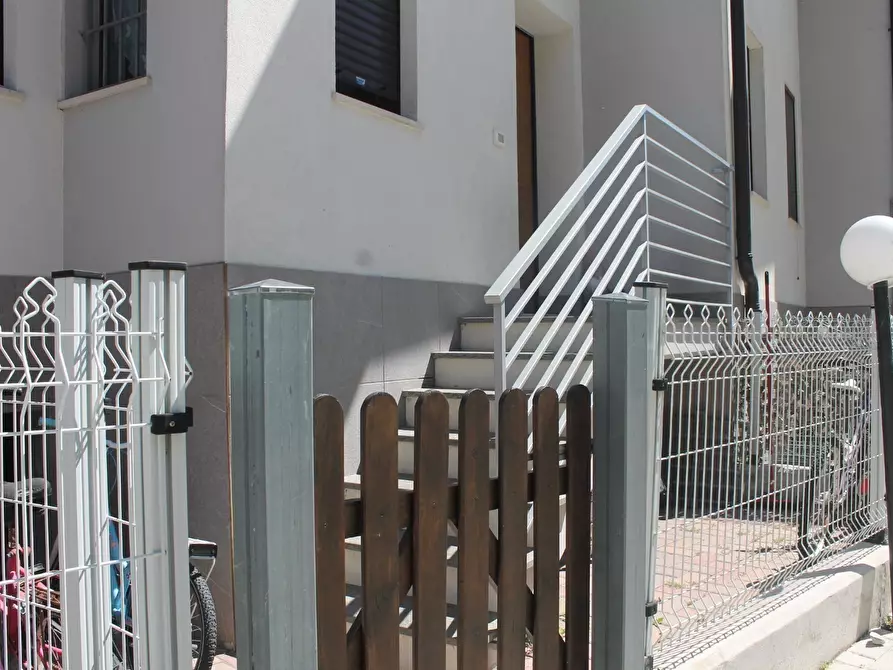 Immagine 3 di Villetta a schiera in affitto  a Pescara