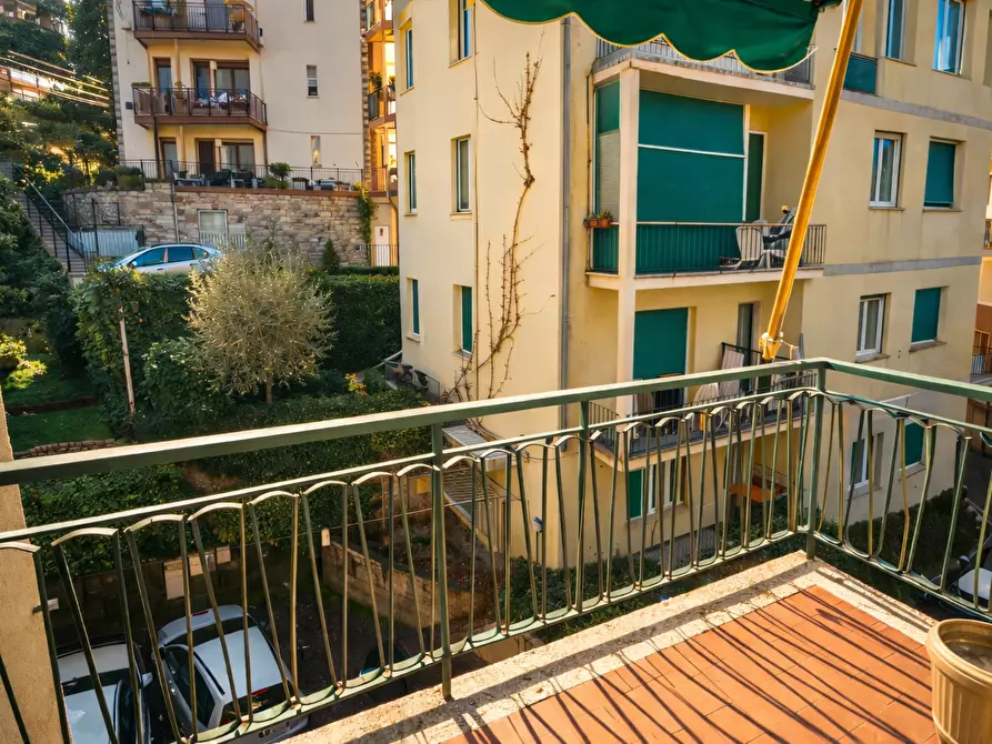 Immagine 11 di Trilocale in affitto  a Rapallo