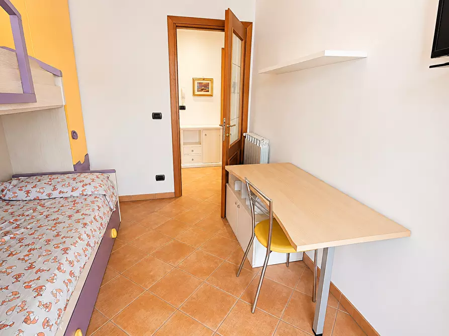 Immagine 29 di Trilocale in vendita  a Rapallo