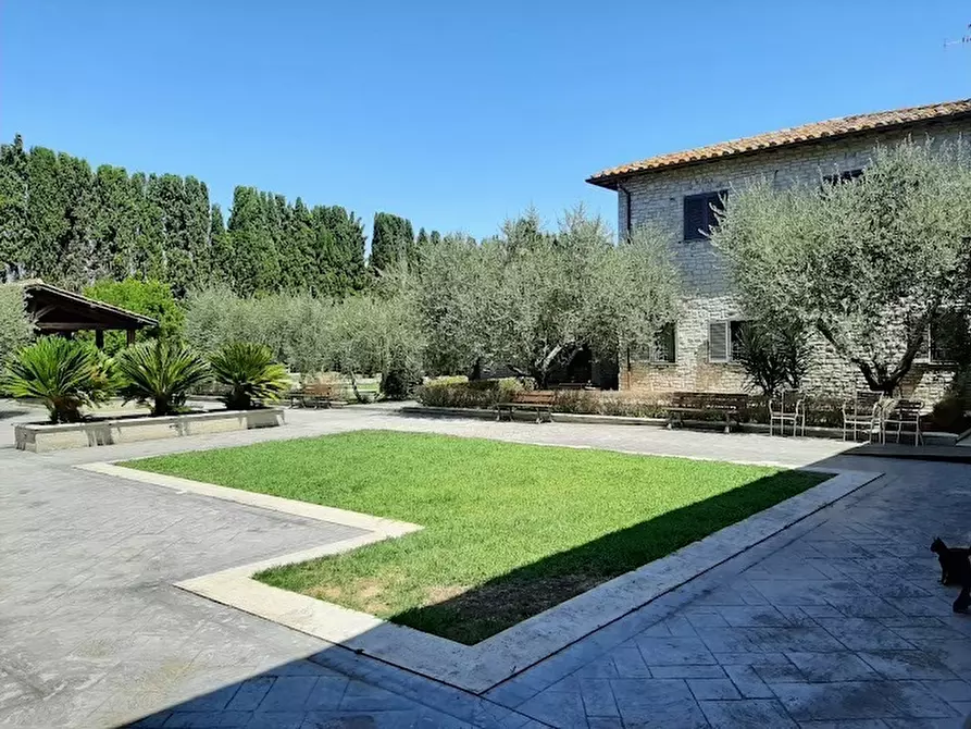 Immagine 19 di Palazzo in vendita  in Via Prato della Corte 12 a Fiano Romano