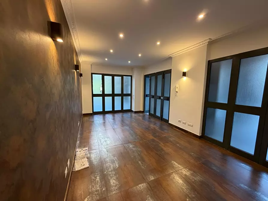 Immagine 1 di Ufficio in affitto  in Via Monte Giberto 133 a Roma