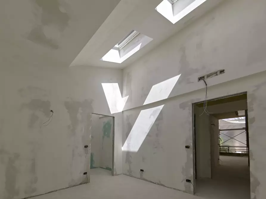 Immagine 16 di Loft/Open space in vendita  in Via Ugo Foscolo 6 a Torino