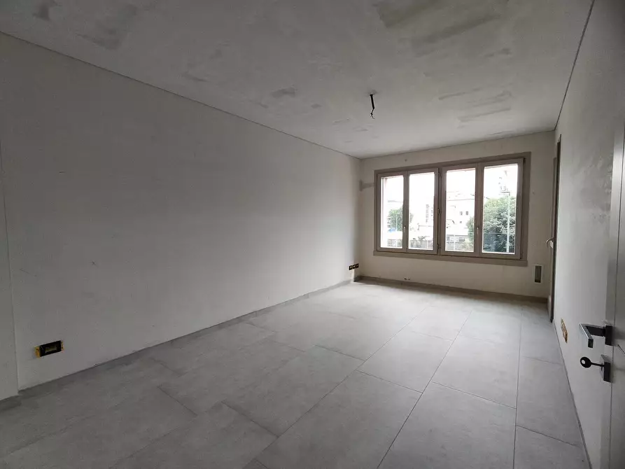 Immagine 15 di Quadrilocale in vendita  in Via Pietro Cossa 105 a Torino