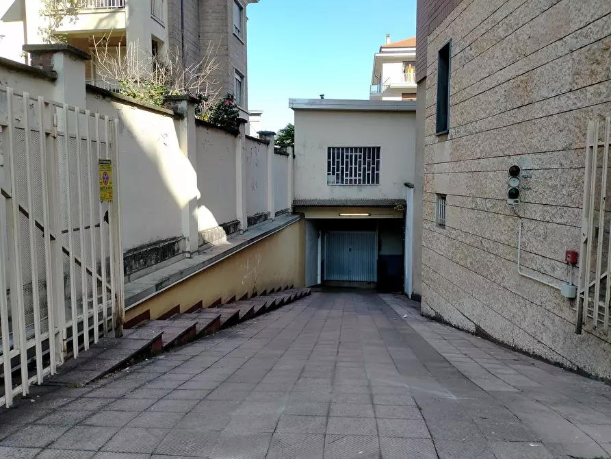 Immagine 5 di Garage in affitto  in Via Gianfrancesco Re 28 a Torino