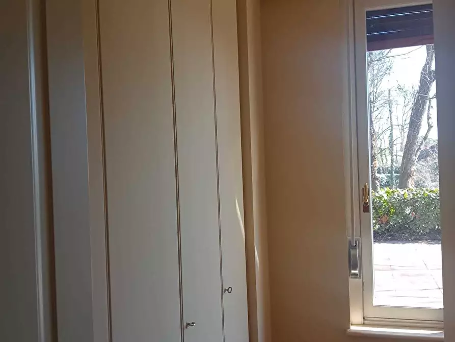 Immagine 48 di Pentalocale in vendita  in Strada Milius - Ronsaglia 14 a Moncalieri