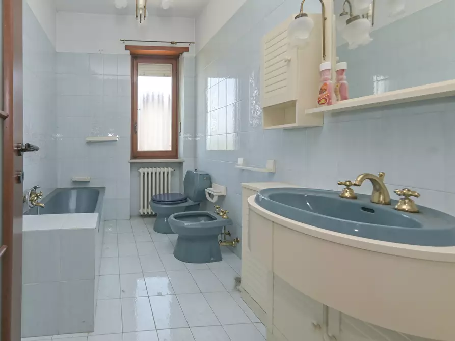 Immagine 77 di Casa bifamiliare in vendita  in Via Settimo 80 a Leini