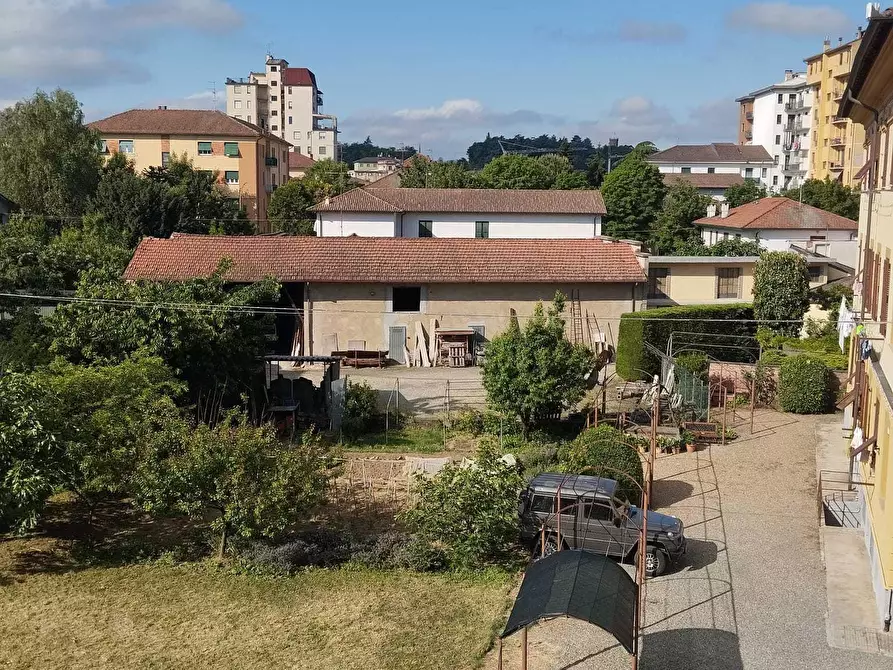 Immagine 10 di Quadrilocale in vendita  in Via Ugo Foscolo 1 a Novi Ligure