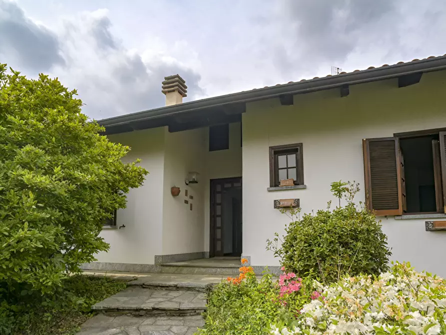 Immagine 13 di Villa in vendita  in Via Loreto 86 a Lanzo Torinese