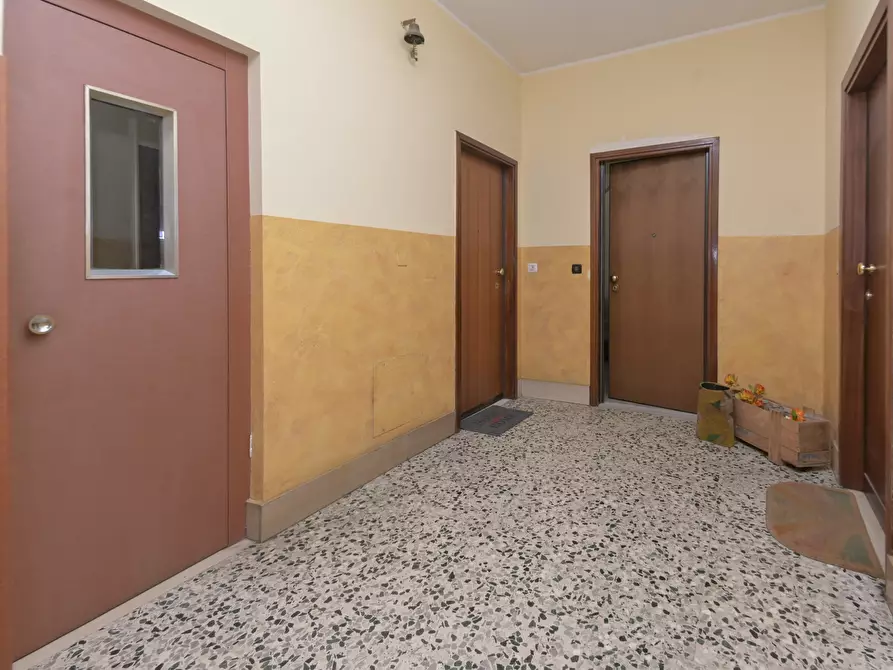 Immagine 6 di Bilocale in vendita  in via umberto giordano 8 a Nichelino