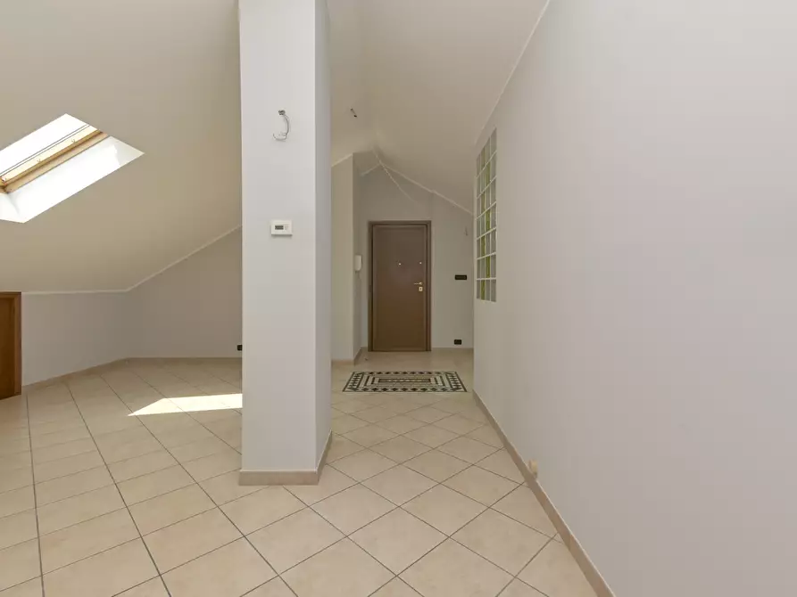 Immagine 20 di Mansarda in vendita  in Via Tirreno 155 a Torino