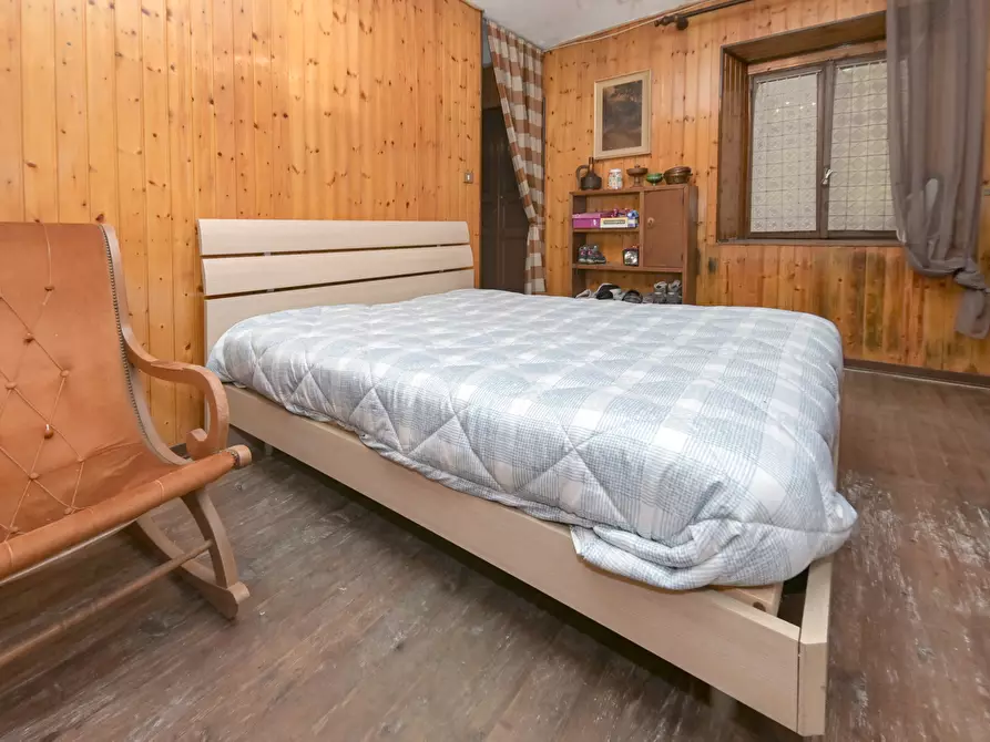 Immagine 51 di Pentalocale in vendita  in via torino 4 a Lemie