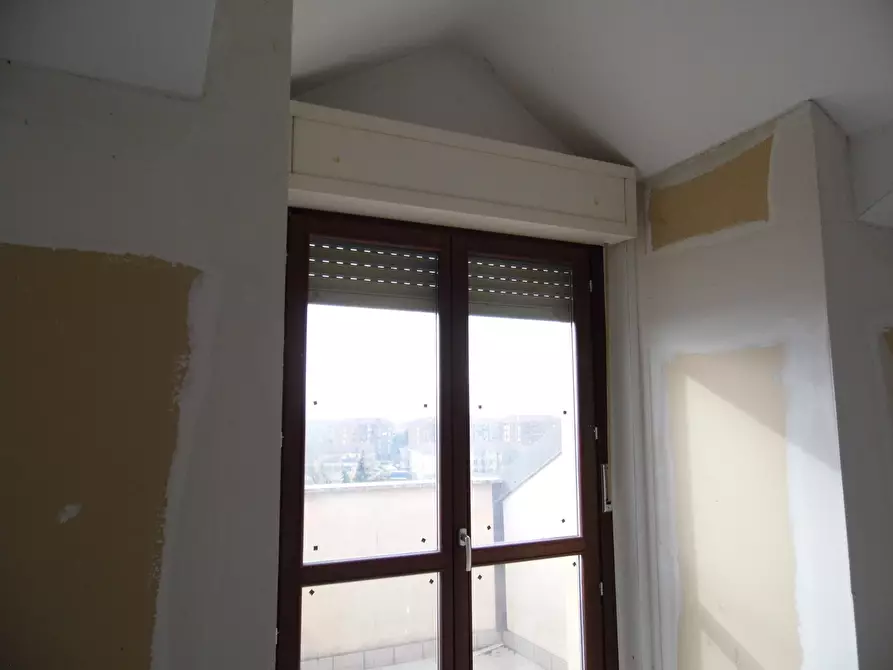 Immagine 11 di Attico in vendita  in Strada Carignano 25 a Moncalieri