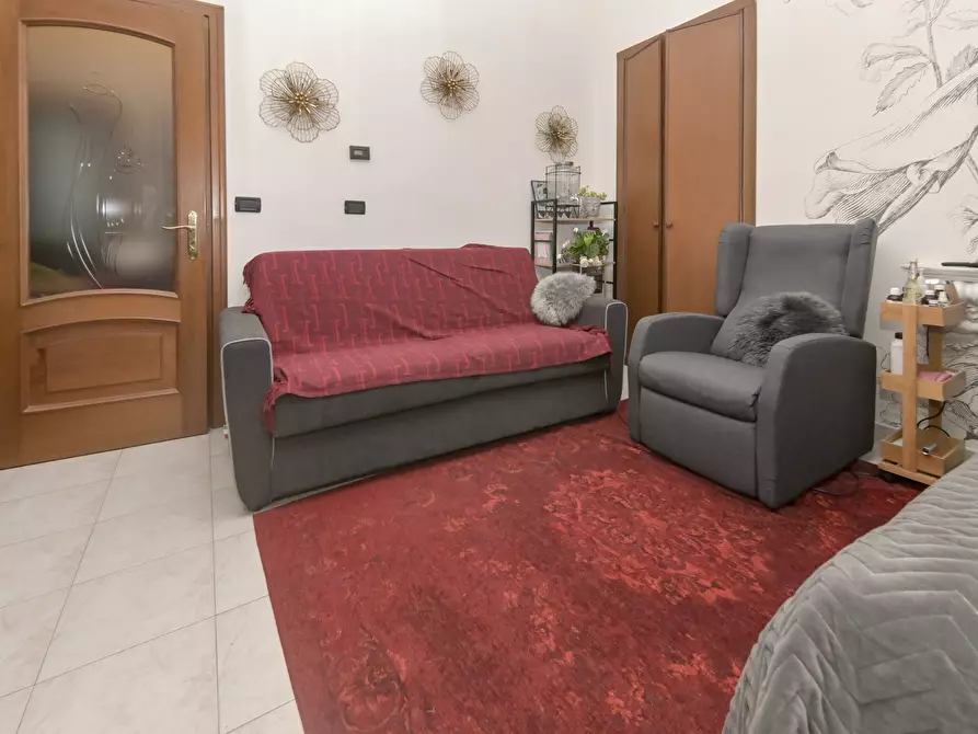 Immagine 26 di Bilocale in vendita  in Via Genola 17 a Torino