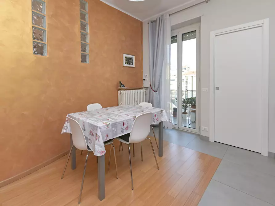 Immagine 12 di Quadrilocale in vendita  in via trecate 15 a Torino