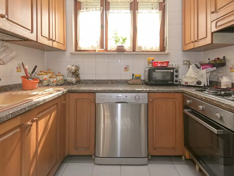 Immagine 26 di Casa bifamiliare in vendita  in Via Settimo 80 a Leini