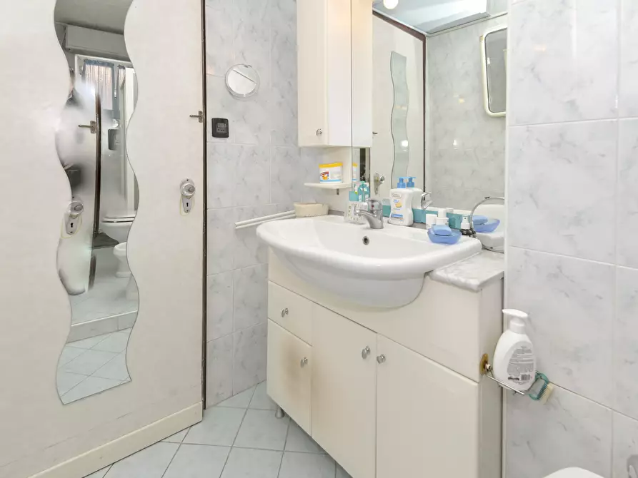 Immagine 42 di Quadrilocale in vendita  in Via Giovanni Roveda 25 a Torino