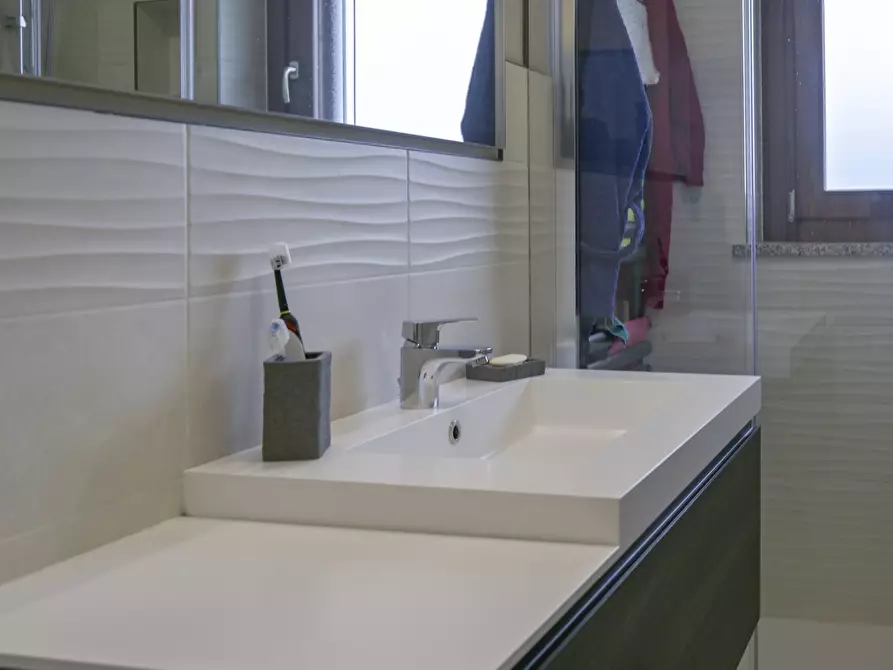 Immagine 38 di Trilocale in affitto  in via rita levi montalicini 58 a Mappano