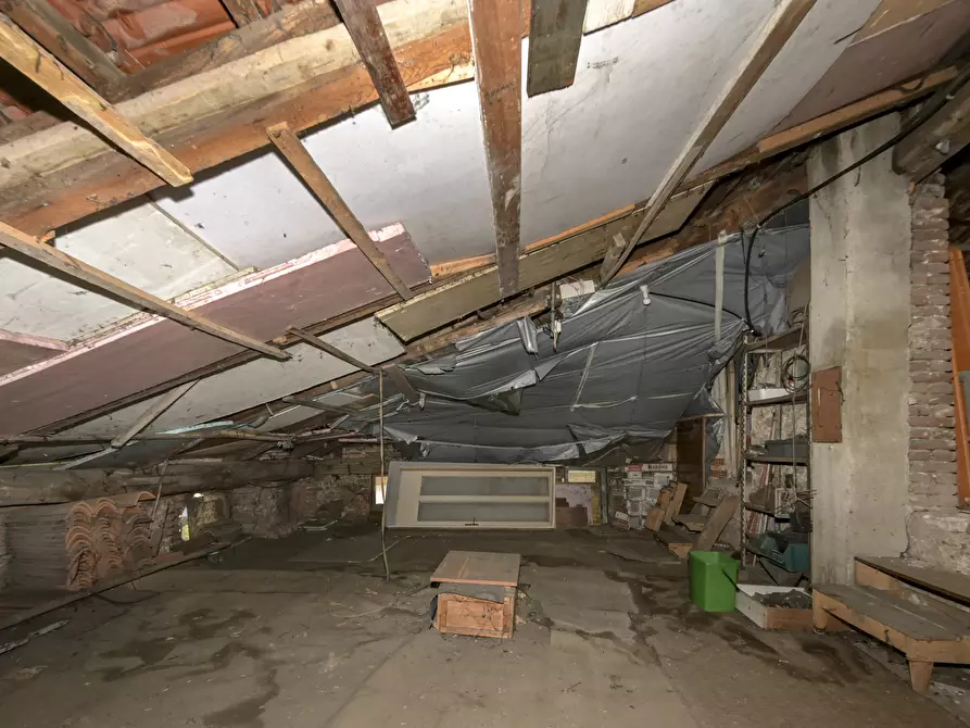 Immagine 42 di Porzione di casa in vendita  in via salvatore mura 18 a Front