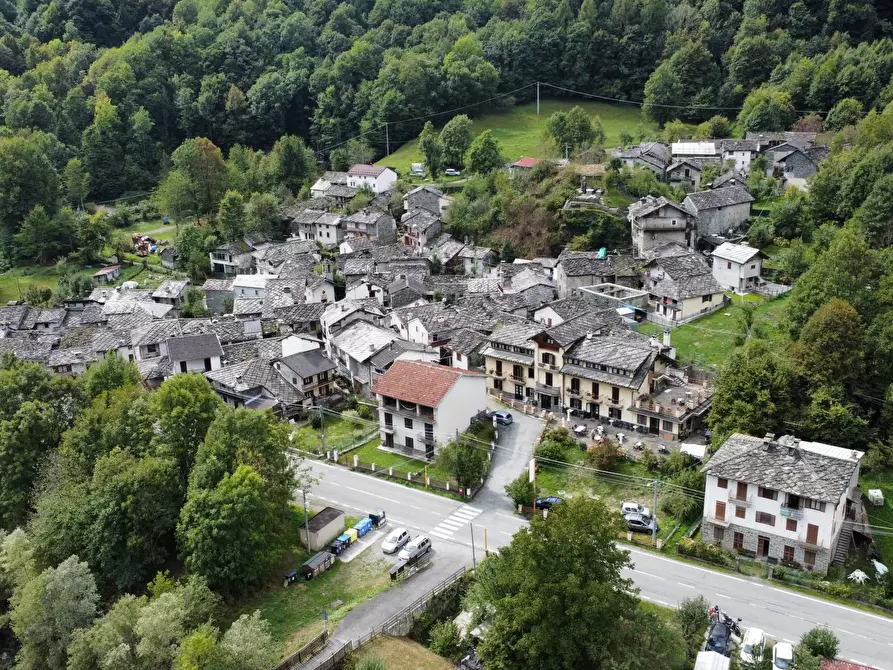 Immagine 66 di Quadrilocale in vendita  in via torino 4 a Lemie