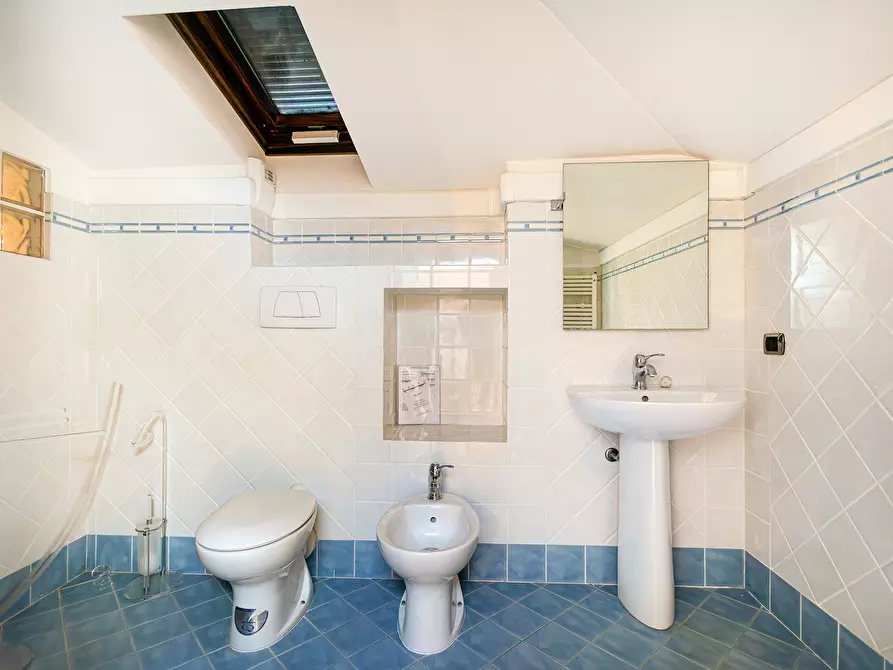 Immagine 42 di Villa in vendita  a Pisa