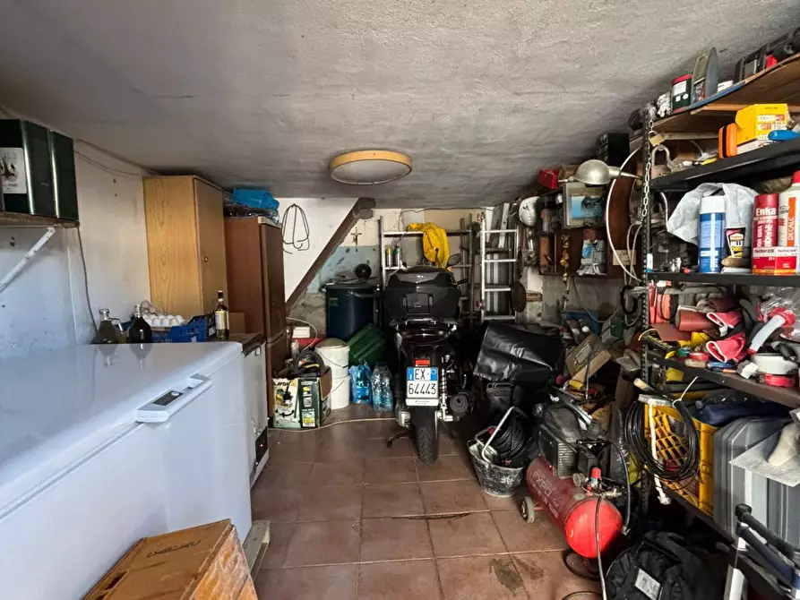 Immagine 14 di Villa in vendita  a Pisa