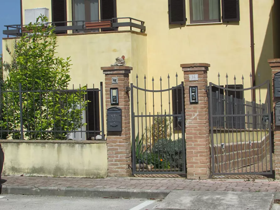 Immagine 6 di Villetta a schiera in vendita  a Monte Castello Di Vibio