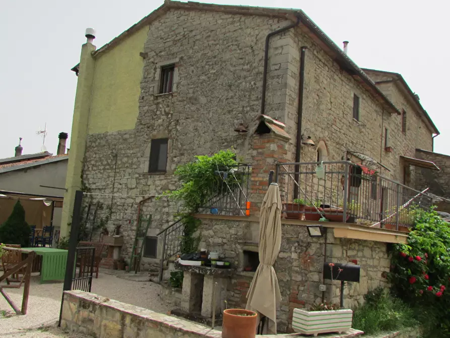 Immagine 32 di Casa indipendente in vendita  a Todi