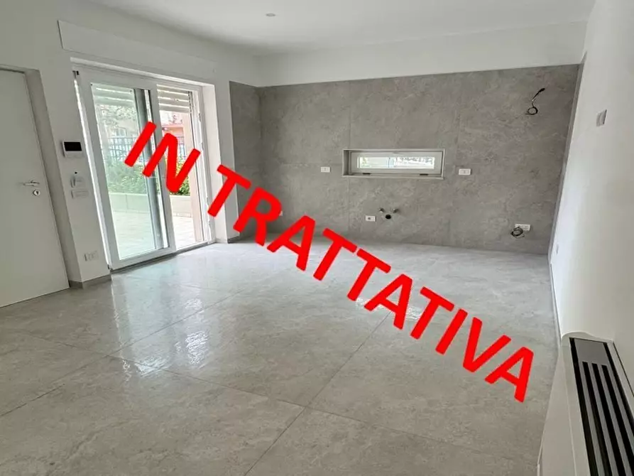 Immagine 1 di Bilocale in vendita  in Via Pietro Lorenzetti a Monopoli