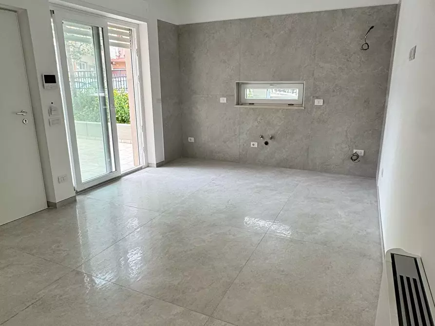 Immagine 2 di Bilocale in vendita  in Via Pietro Lorenzetti a Monopoli