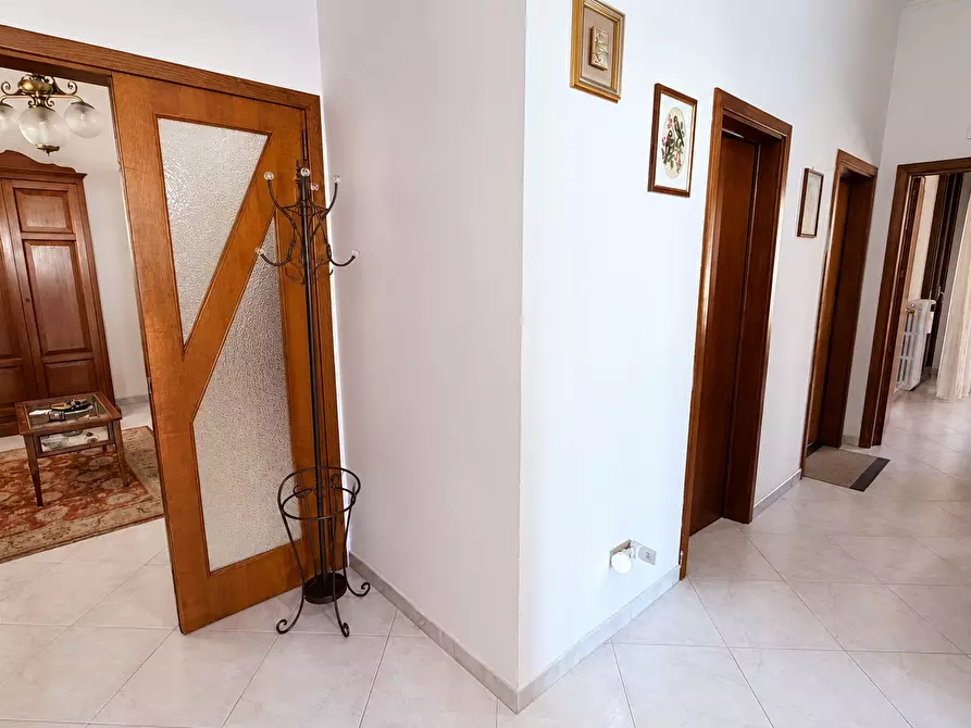 Immagine 10 di Trilocale in vendita  in Via Carlo Poerio 35 a Castellana Grotte