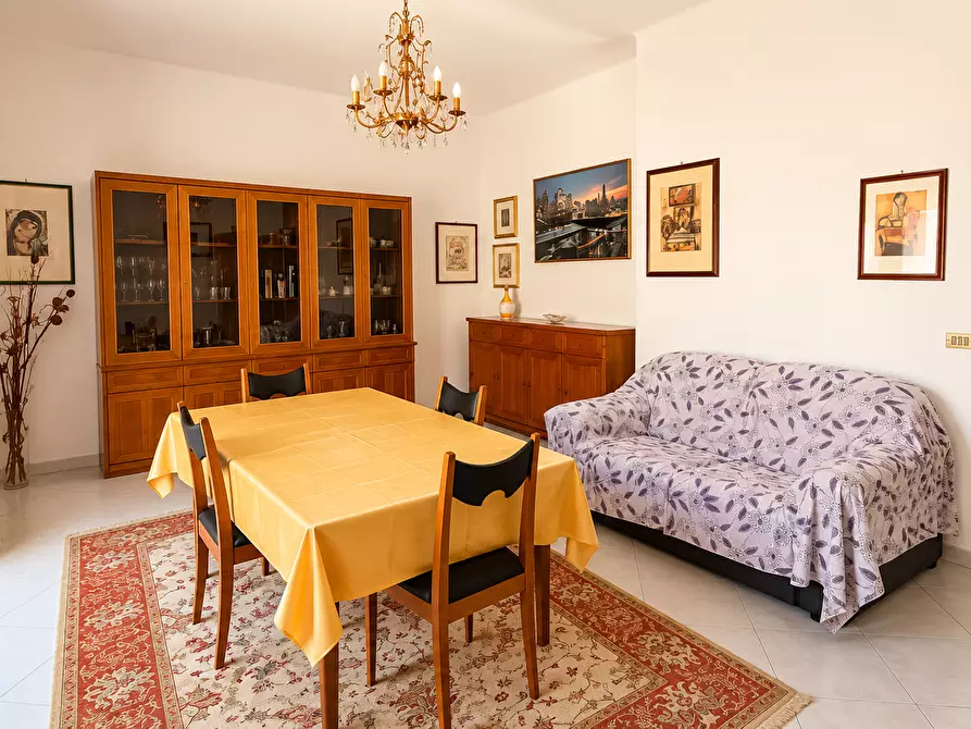 Immagine 19 di Trilocale in vendita  in Via Carlo Poerio 35 a Castellana Grotte