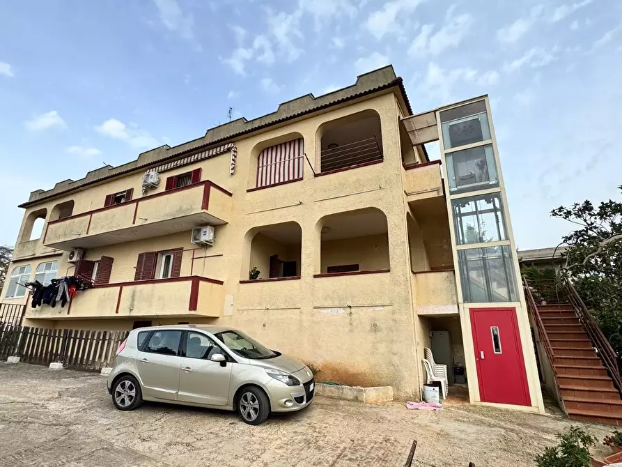 Immagine 2 di Porzione di casa in vendita  in Contrada Virbo 829 a Monopoli