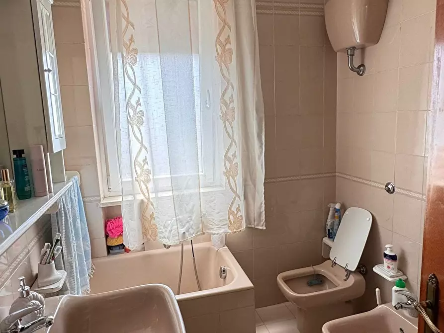 Immagine 12 di Trilocale in vendita  in Via Michelangelo Buonarroti a Monopoli