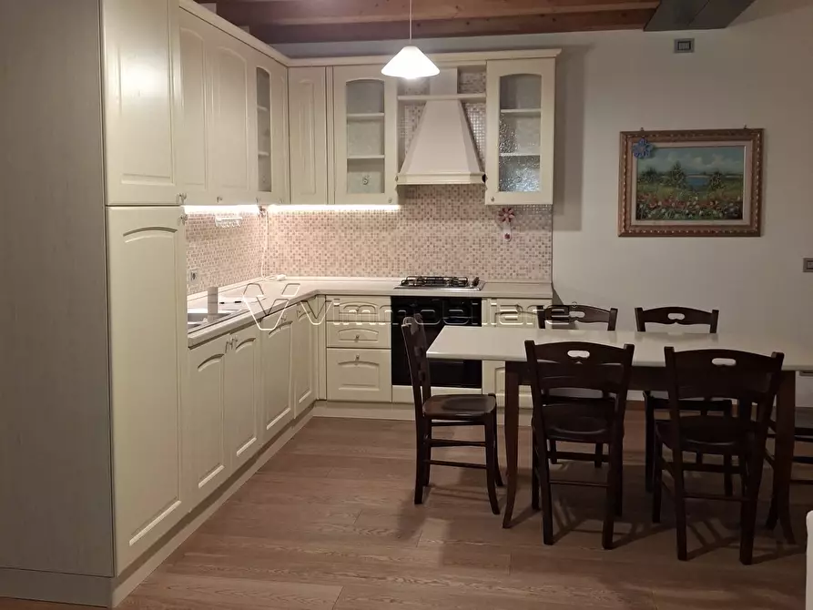 Immagine 2 di Casa bifamiliare in affitto  a Vo