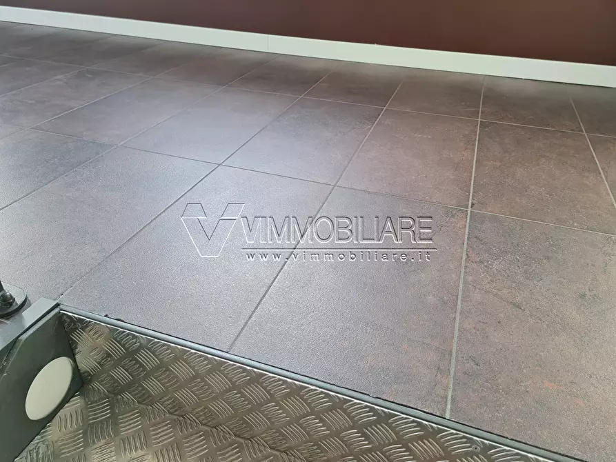 Immagine 12 di Locale commerciale in vendita  in via Carlo Porta angolo via Palladio 1 a Noventa Vicentina