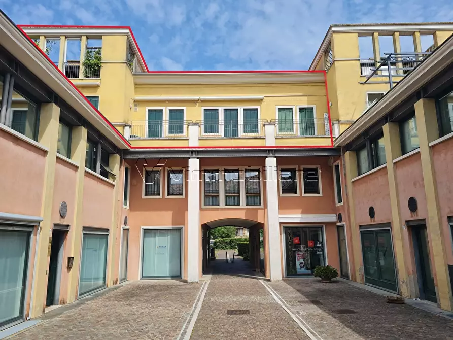 Immagine 2 di Pentalocale in vendita  in Via Corte Ferrighi 16 a Noventa Vicentina
