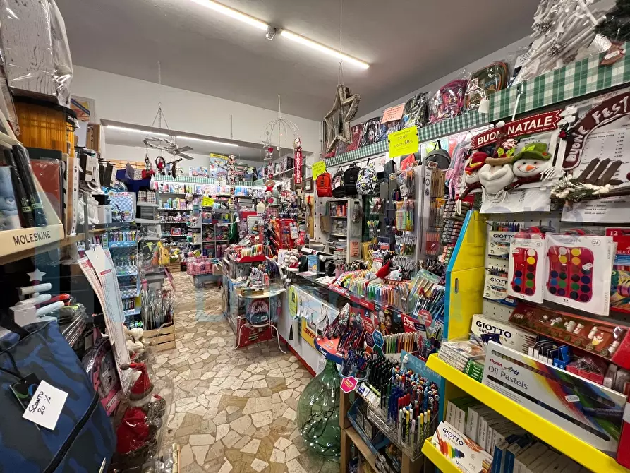 Immagine 9 di Attività commerciale in vendita  a Monte San Pietro