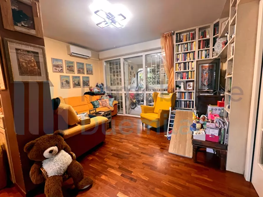 Immagine 25 di Pentalocale in vendita  a Bologna