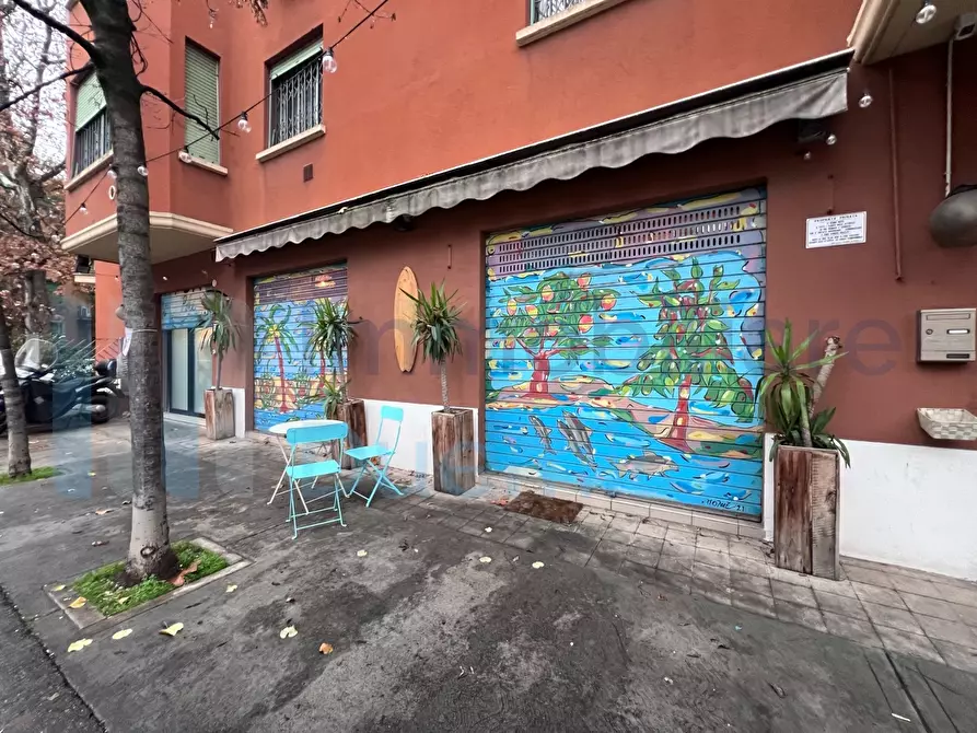 Immagine 28 di Attività artigianale in vendita  a Bologna