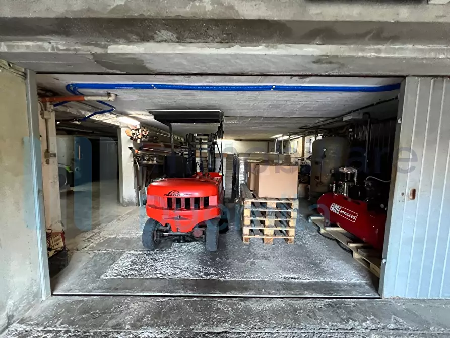 Immagine 36 di Attività artigianale in vendita  a Savignano Sul Panaro