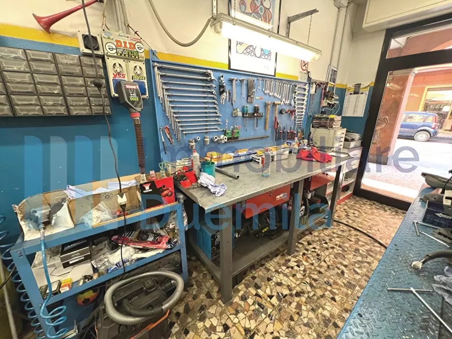 Immagine 5 di Attività artigianale in vendita  a Bologna