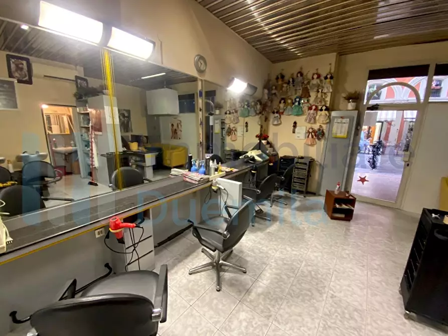 Immagine 5 di Attività artigianale in vendita  a Bologna