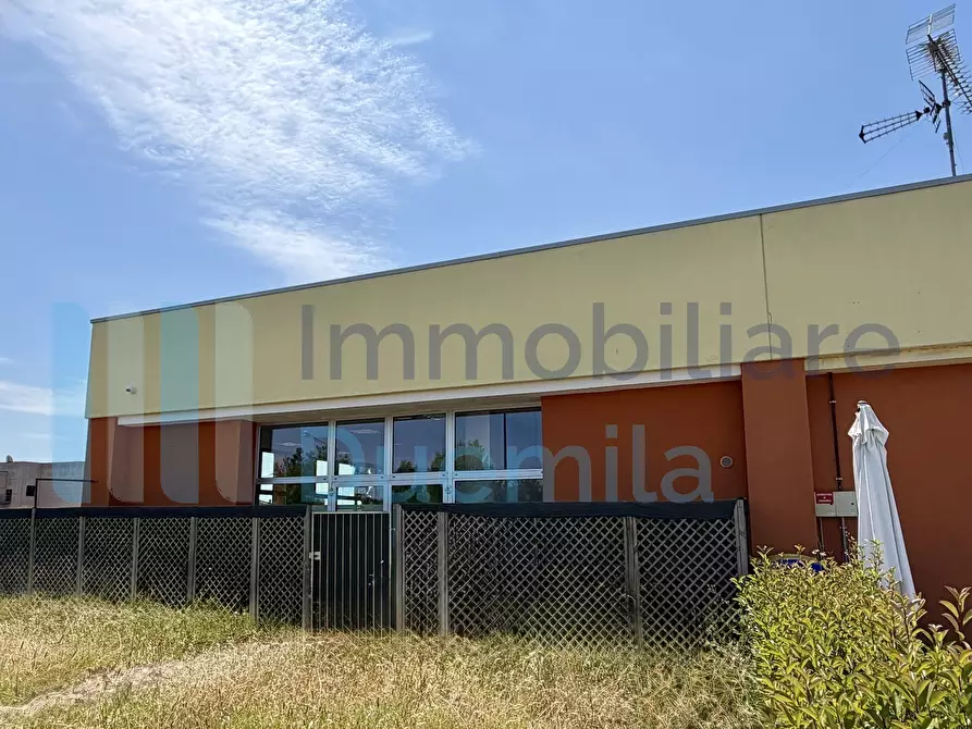 Immagine 28 di Locale commerciale in vendita  a Sant'agata Bolognese