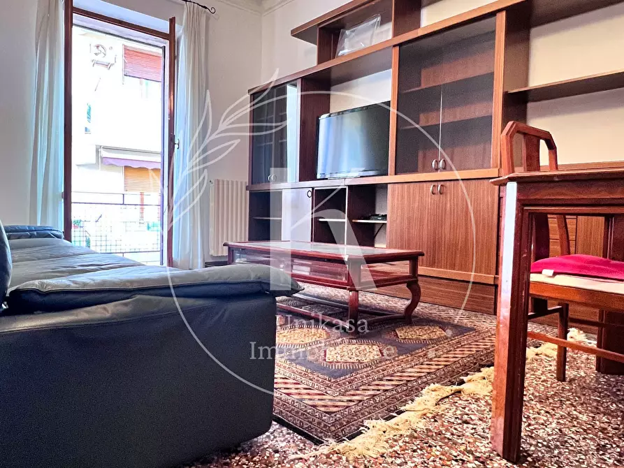 Immagine 3 di Pentalocale in vendita  in Via Santorre di Santarosa a Savona