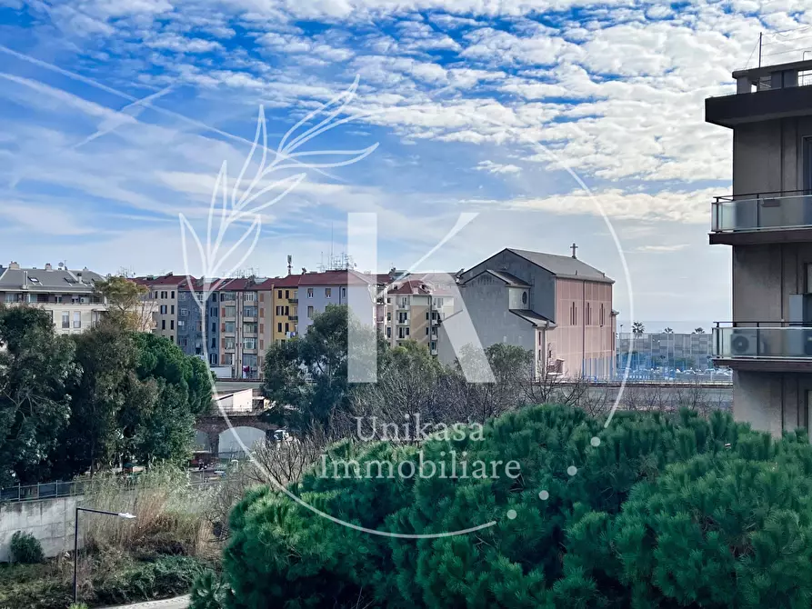 Immagine 5 di Pentalocale in vendita  in Corso Viglienzoni 6 a Savona